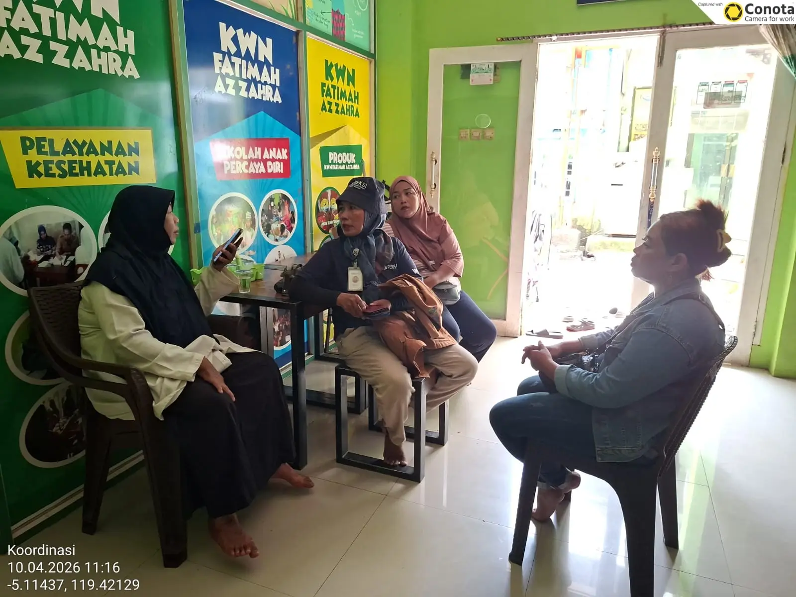 Melakukan pendampingan terhadap korban KDRT yang dimana ibu Nelly sebagai korban sekaligus istri sah datang ke shelter melakukan pengaduan karena suaminya telah menikah tanpa persetujuan dari istri pertama, kami selaku pendamping merujuk ke kantor LBH API